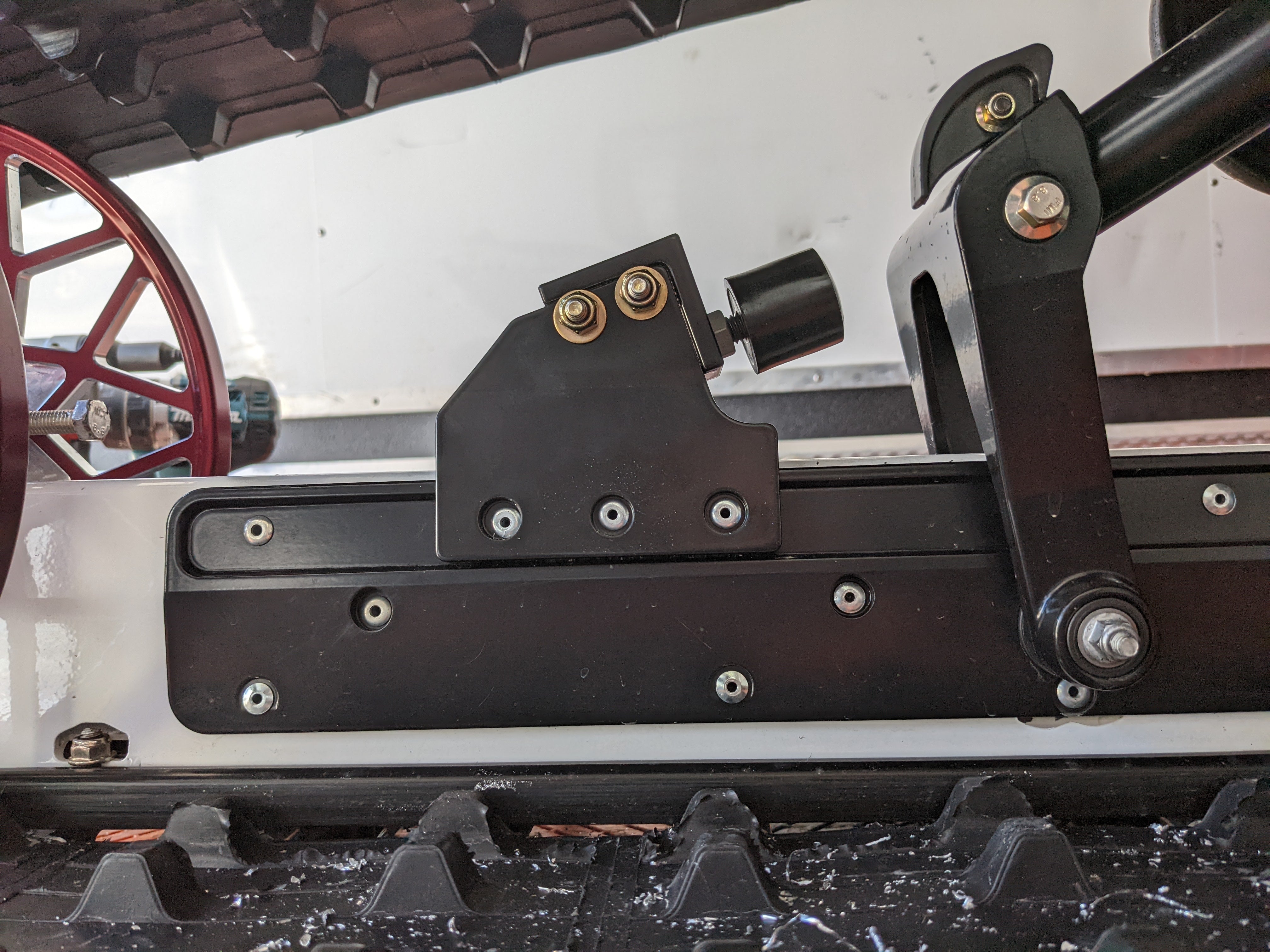 Omega Rear Coupling System